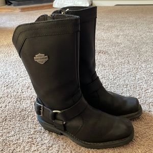 Womens Harley motorcycle boots. Worn one season.